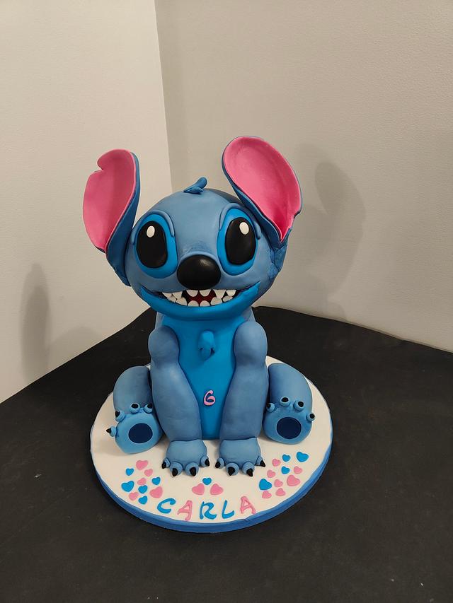 Stitch cake - Decorated Cake by Ruth - Gatoandcake - CakesDecor