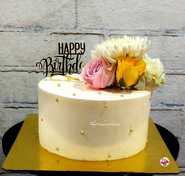 Flower forest - Decorated Cake by Aparnashree - CakesDecor