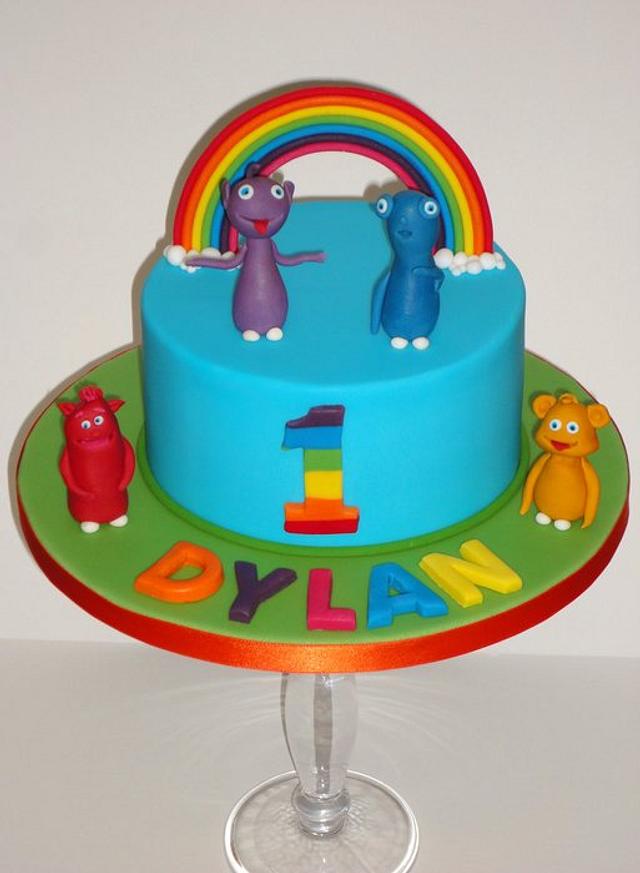 Baby TV Cuddlies Cake | Bright, busy and cheerful cake for l… | Flickr