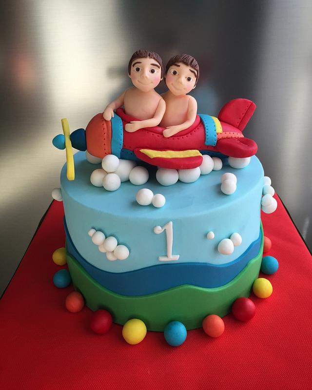 Twins Decorated Cake By Pinar Aran Cakesdecor 