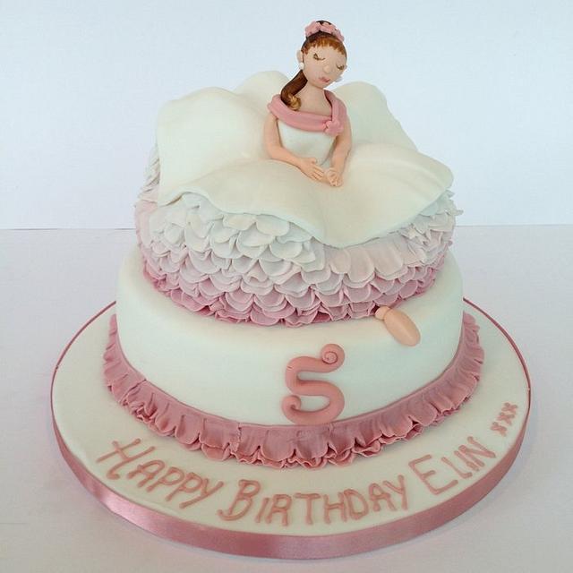 Ballerina Cake - Decorated Cake by Claire Lawrence - CakesDecor