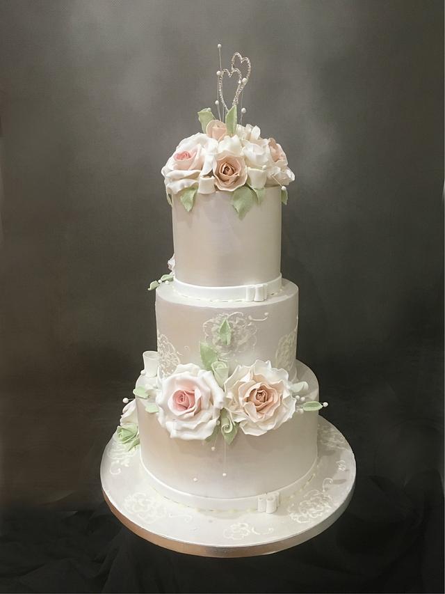 Wedding Cake - Cake by Sue Deeble - CakesDecor