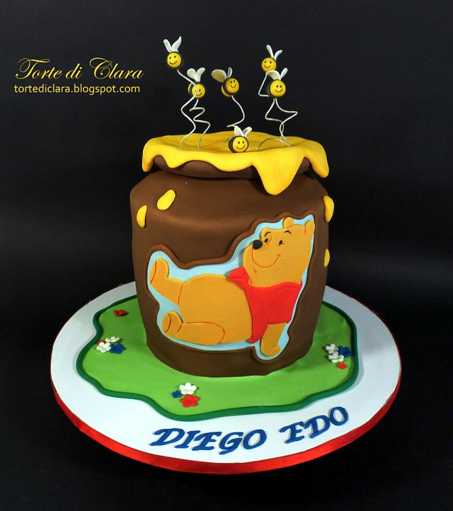Winnie The Pooh cake - Decorated Cake by Clara - CakesDecor