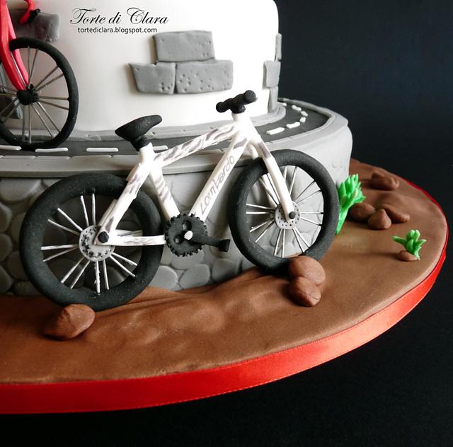 Bicycle cake - AamvfvhoDqD6yook8ixD