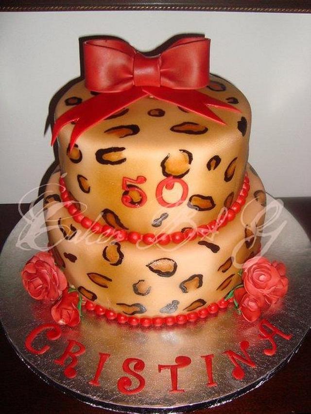 Leopard Print Cake - cake by Laura Barajas - CakesDecor