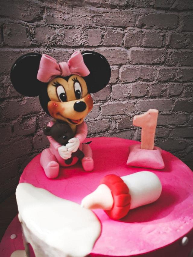 Gateau Minnie Mouse Cake By Gateaux Demila Cakesdecor