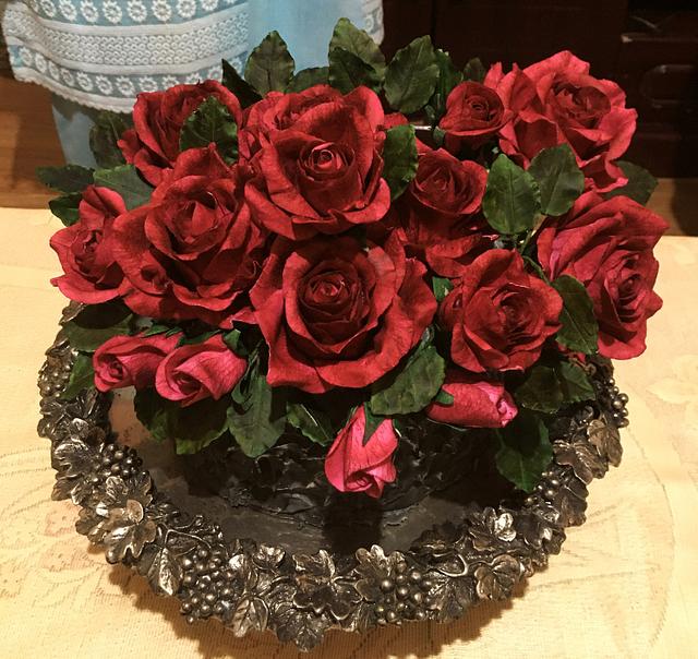 Red rose birthday cake - Decorated Cake by Susanna - CakesDecor
