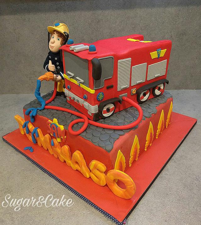 Sam il pompiere cake - Sam the fireman - Decorated Cake - CakesDecor