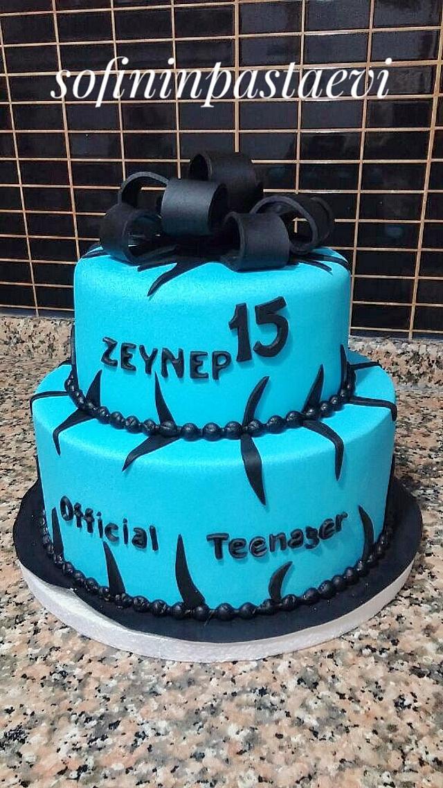 teenager cake - Cake by Sofi's Cake House - CakesDecor