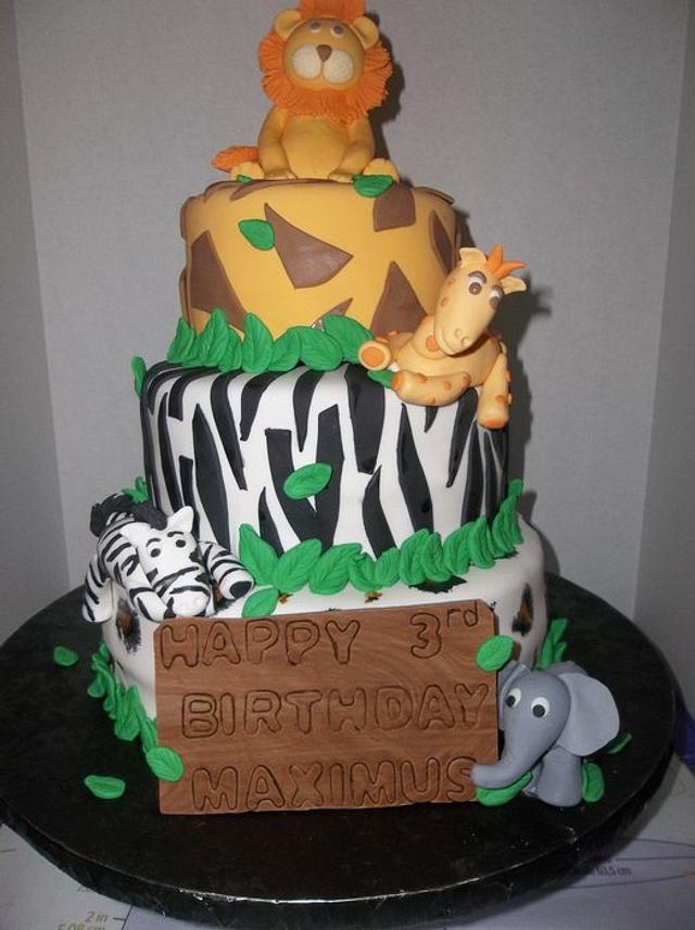 Safari Cake - Decorated Cake by gemmascakes - CakesDecor