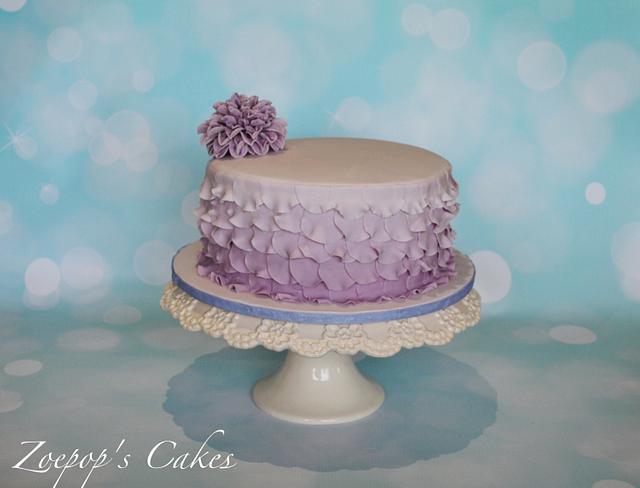 Lilac ombre - Decorated Cake by Zoepop - CakesDecor