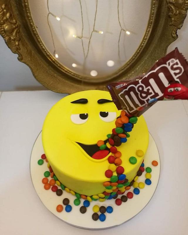 M&M cake - Cake by AzraTorte - CakesDecor