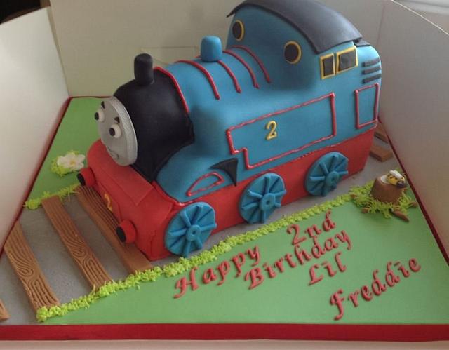 Thomas the Tank Engine Cake - Decorated Cake by Tracy's - CakesDecor