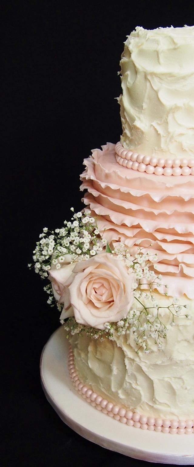 Fondant & Buttercream - Cake by Kendra's Country Bakery - CakesDecor