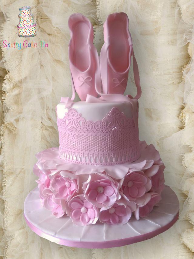 Ballet Shoes Cake - Decorated Cake by Shell at Spotty - CakesDecor