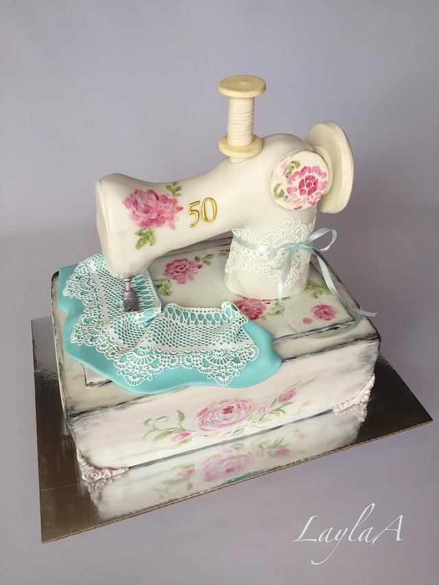 Vintage sewing machine Cake by Layla A CakesDecor Marymel cakes sew perfect