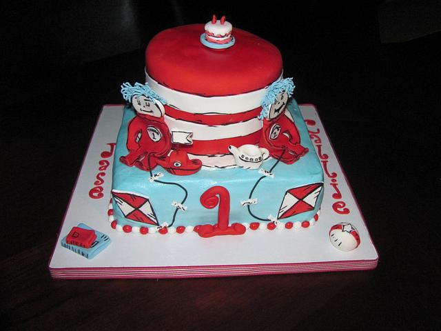 Dr. Suess Cat in the Hat with Thing 1 and Thing 2 Smash Cakes