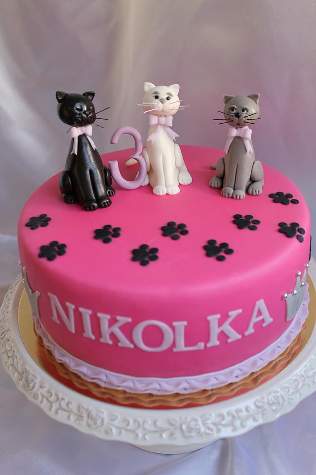 Cats - Decorated Cake by Kateřina Lončáková - CakesDecor