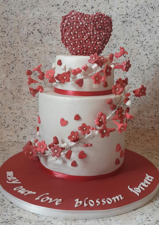 wedding anniversary red and white cake - Decorated Cake - CakesDecor