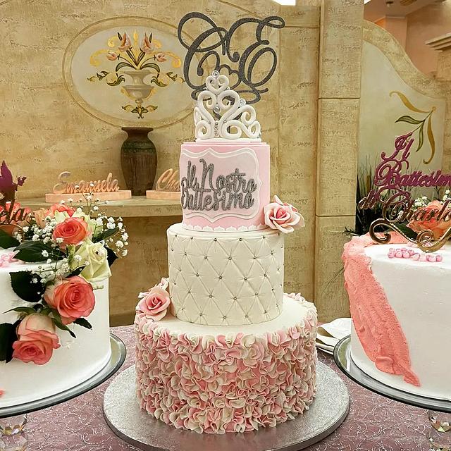 Pink&white cake - Decorated Cake by mimma - CakesDecor