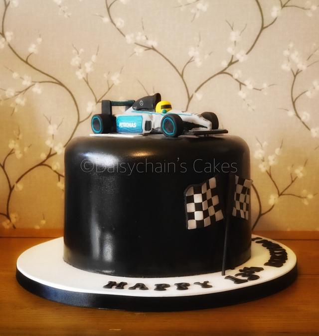 F1 racing car cake