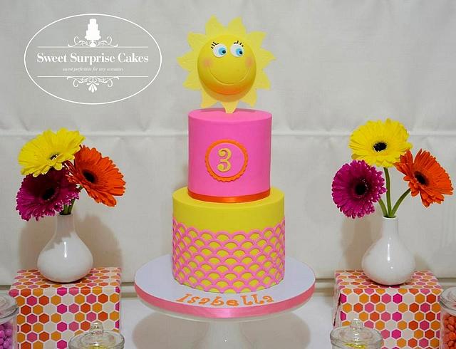 Amazon.com: Arthsdite Sunshine First Birthday One Cake Topper You Are My Sunshine  Cake Decor Sun Smile Face Sunflower My Only Sunshine Themed 1st Birthday  Baby Shower Party Supplies Decorations - Gold Glitter :