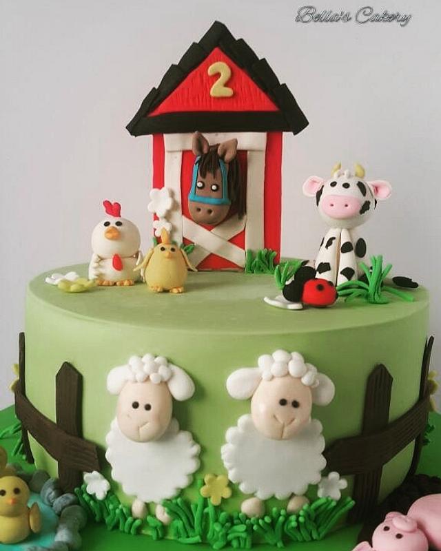 Barn animals!! - Cake by Bella's Cakes - CakesDecor