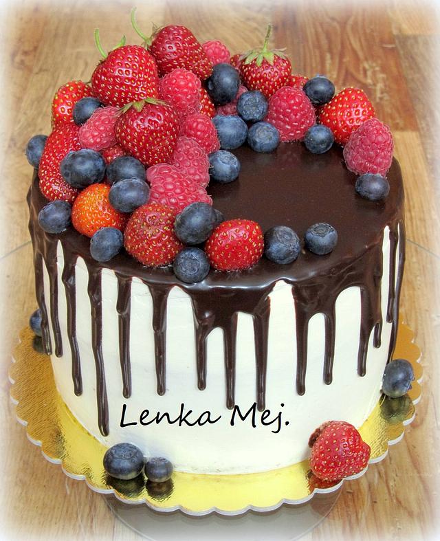 Fruit drip cake - Decorated Cake by Lenka - CakesDecor