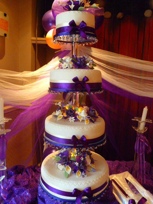 Purple Wedding Cake Decorated Cake By Digna Cakesdecor 