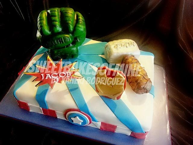 Avengers Birthday Cake - Decorated Cake by Yaneri - CakesDecor