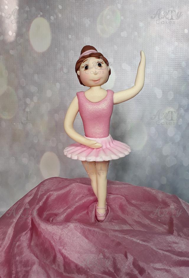 Bella the ballerina by Arty cakes 