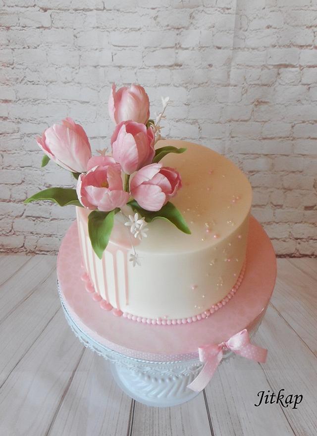 Birthday cake with tulips