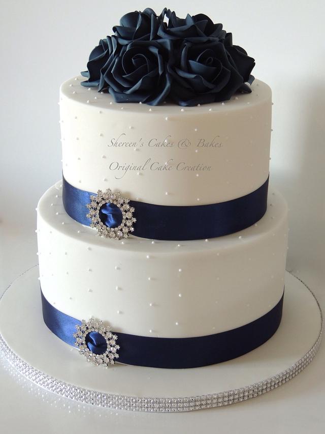 Navy, white and bling - Cake by Shereen - CakesDecor