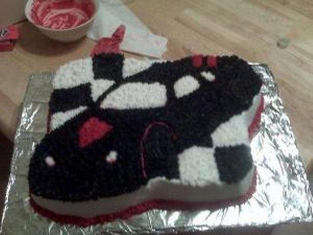 Camaro Cake - Decorated Cake by Bridget - CakesDecor