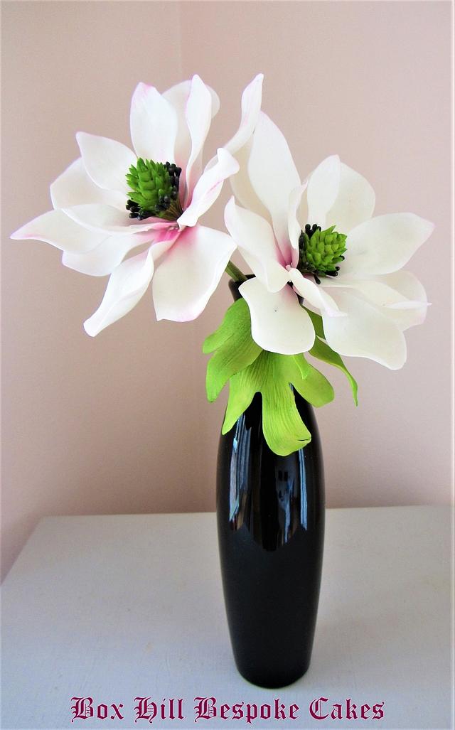 Magnolia hand made sugar flowers. Decorated Cake by CakesDecor