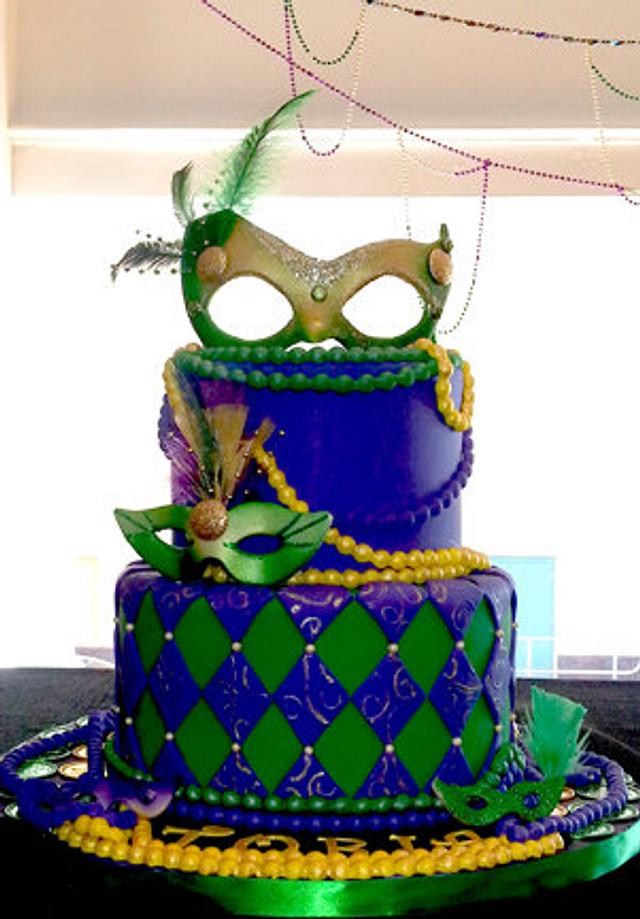 Mardi Gras cake - Decorated Cake by Cakery Creation Liz - CakesDecor