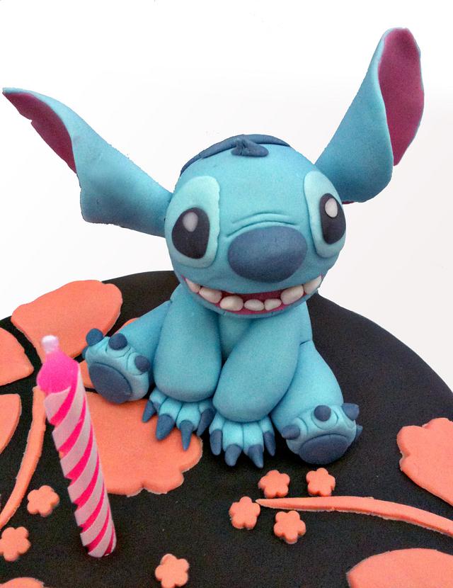 Aloha Stitch!! - Decorated Cake by Cakes! by Ying - CakesDecor