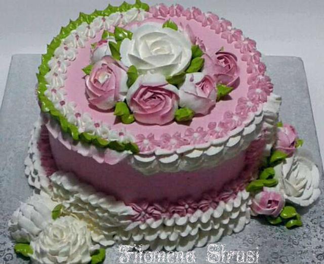 Whipped cream cake - Decorated Cake by Filomena - CakesDecor