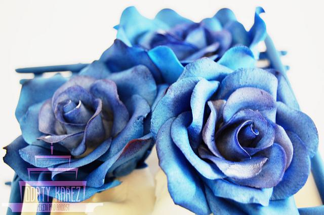 Wedding Cake With Blue Roses Cake By Lenka Budinova Cakesdecor 