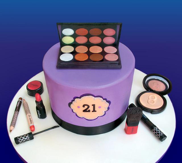 Makeup Cake Decorated Cake by Kidacity CakesDecor