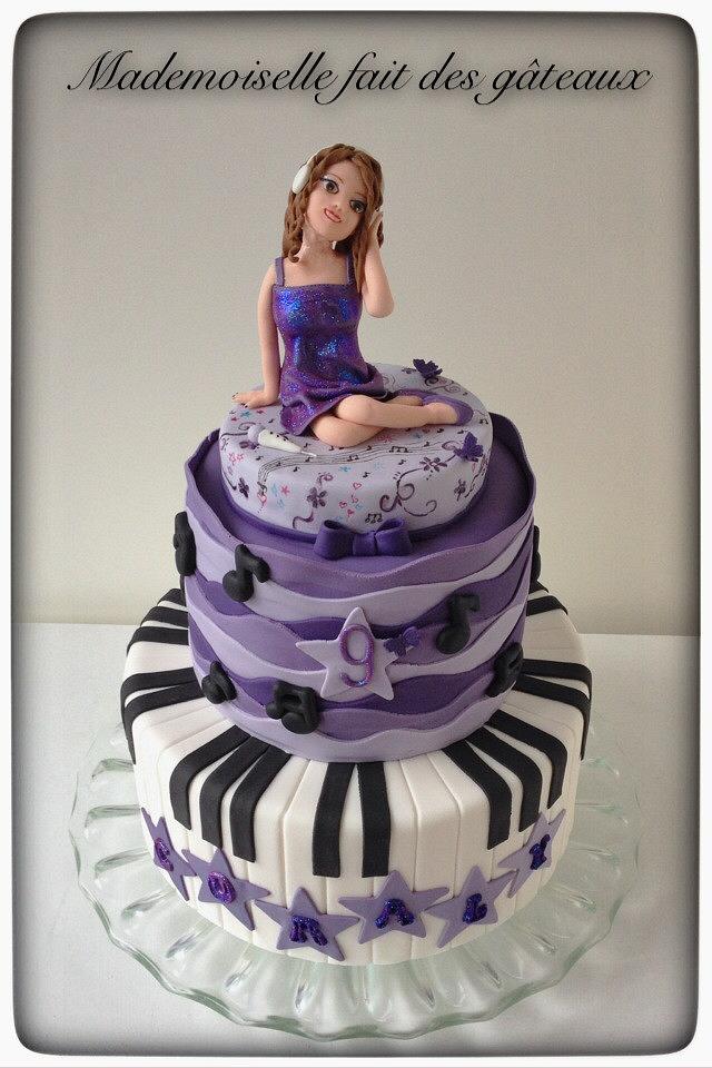 Violetta Cake By Mademoiselle Fait Des Gateaux Cakesdecor