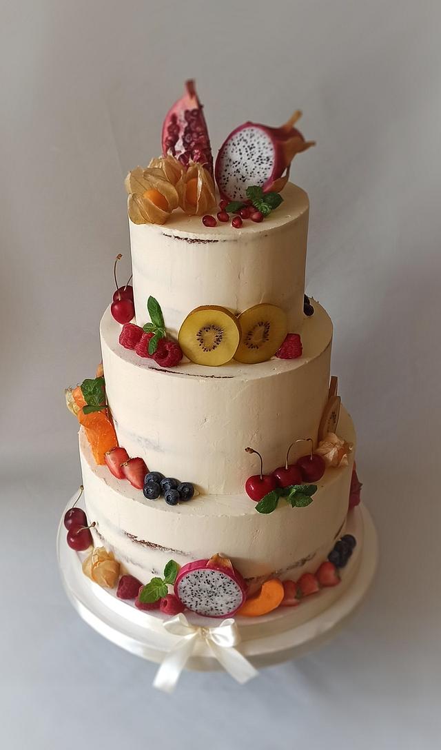 Wedding Fruit Cake Decorated Cake By Jitkap Cakesdecor 