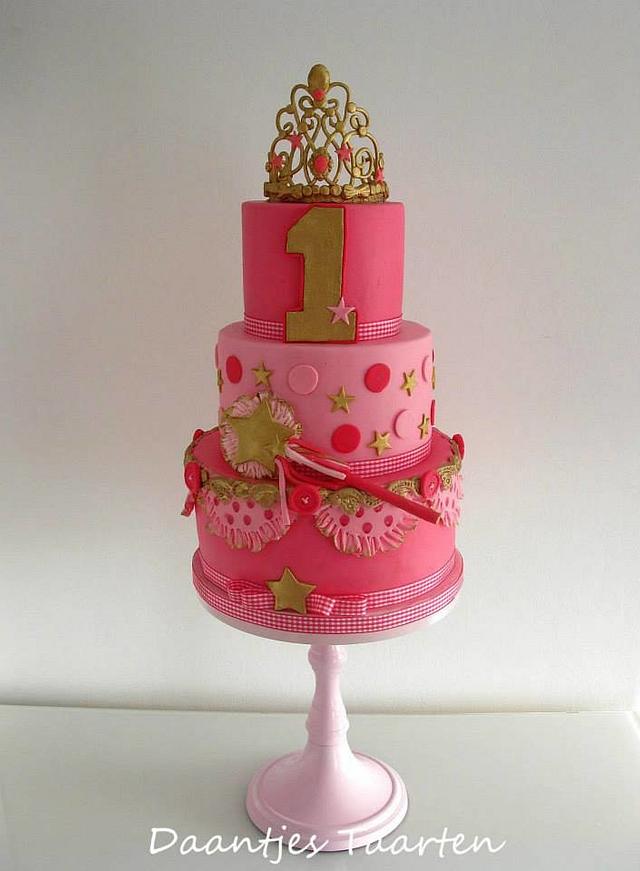 Pink 1st birthday - Decorated Cake by Daantje - CakesDecor