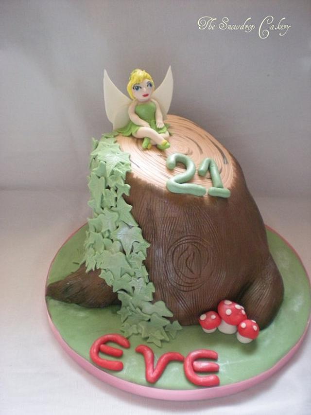 tinks tree stump - Decorated Cake by The Snowdrop Cakery - CakesDecor