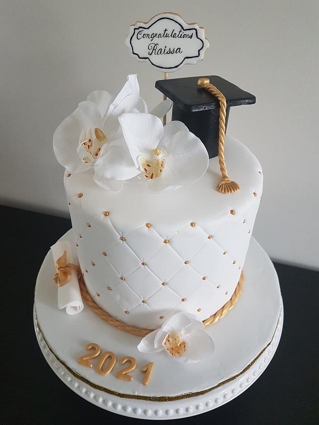 Graduation cake - Decorated Cake by ImagineCakes - CakesDecor