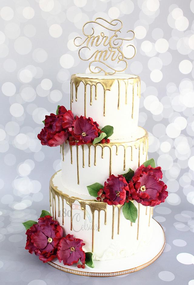 The Golden Drip Wedding Cake Decorated Cake By Joonie Cakesdecor 