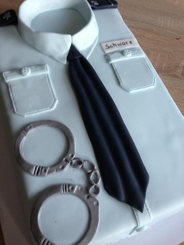 Police cake - Decorated Cake by Jasmin Kiefer - CakesDecor