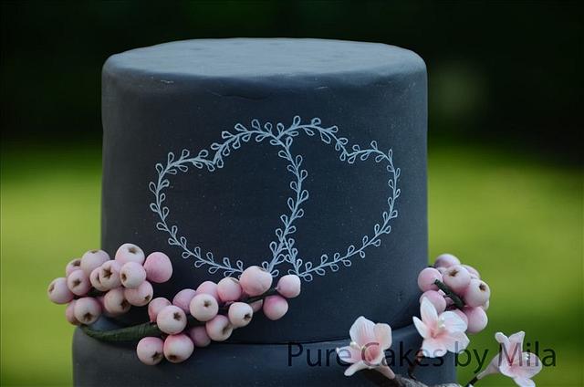 Blushy Blossoms & Berries Wedding Cake