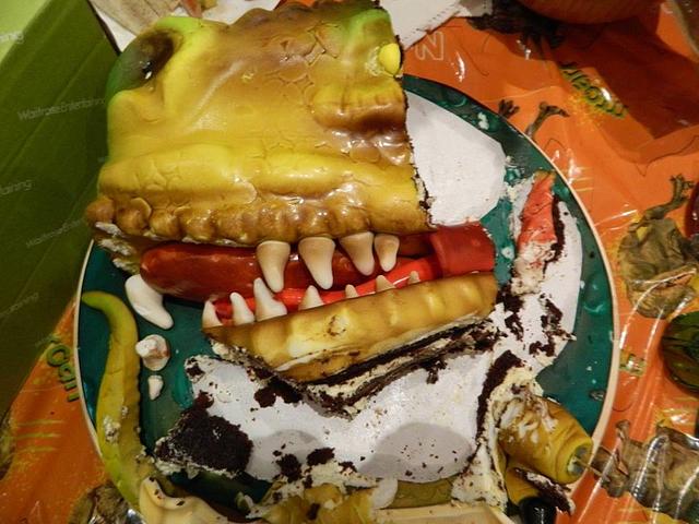 T- Rex birthday cake - Cake by Beata Khoo - CakesDecor