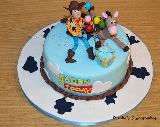 woody and bullseye cake